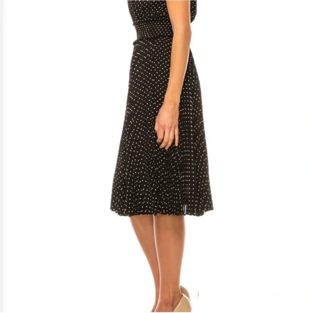 Nanette Lepore Mock Neck Sleeveless Pleated Polka Dot Dress Smocked Waist Size 4
